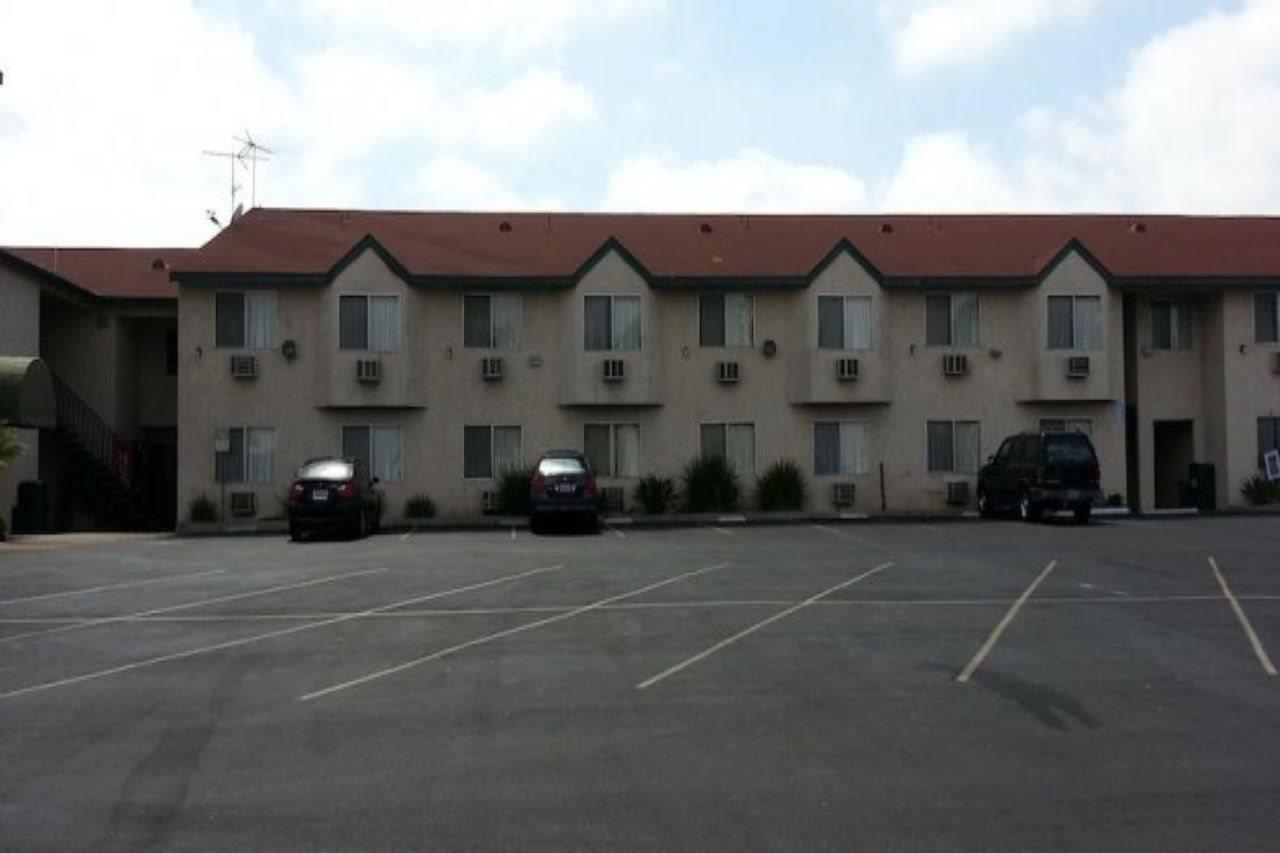 Super 8 By Wyndham San Diego/Imperial Beach Екстер'єр фото