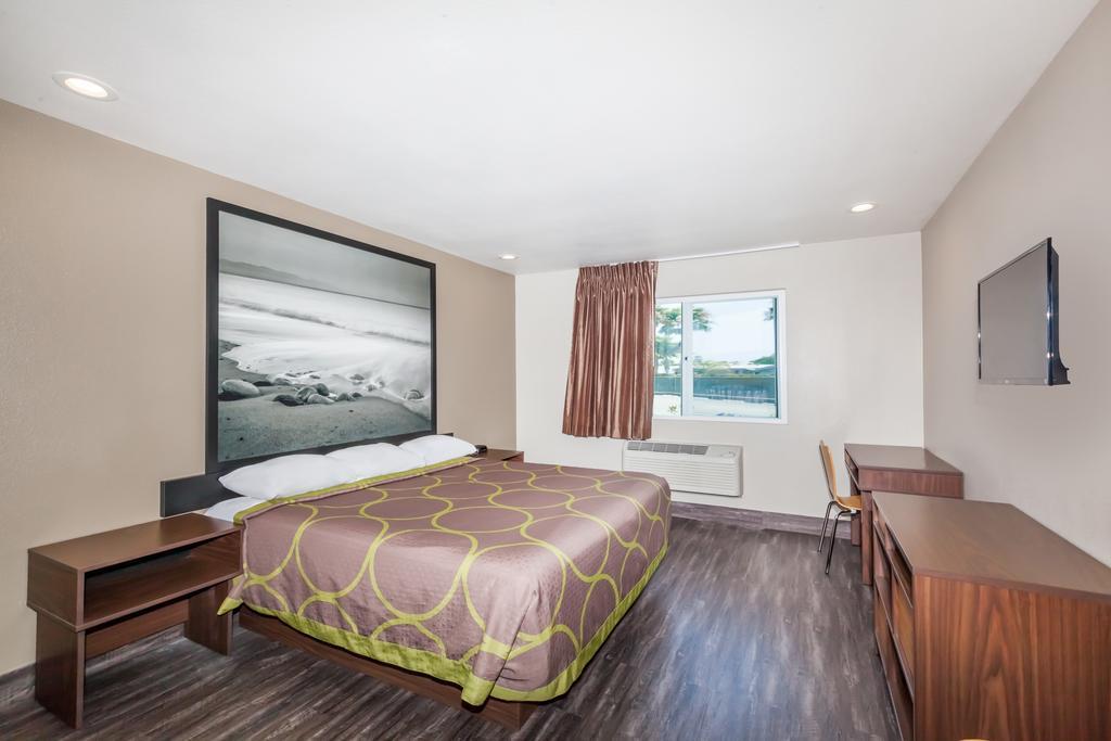 Super 8 By Wyndham San Diego/Imperial Beach Екстер'єр фото