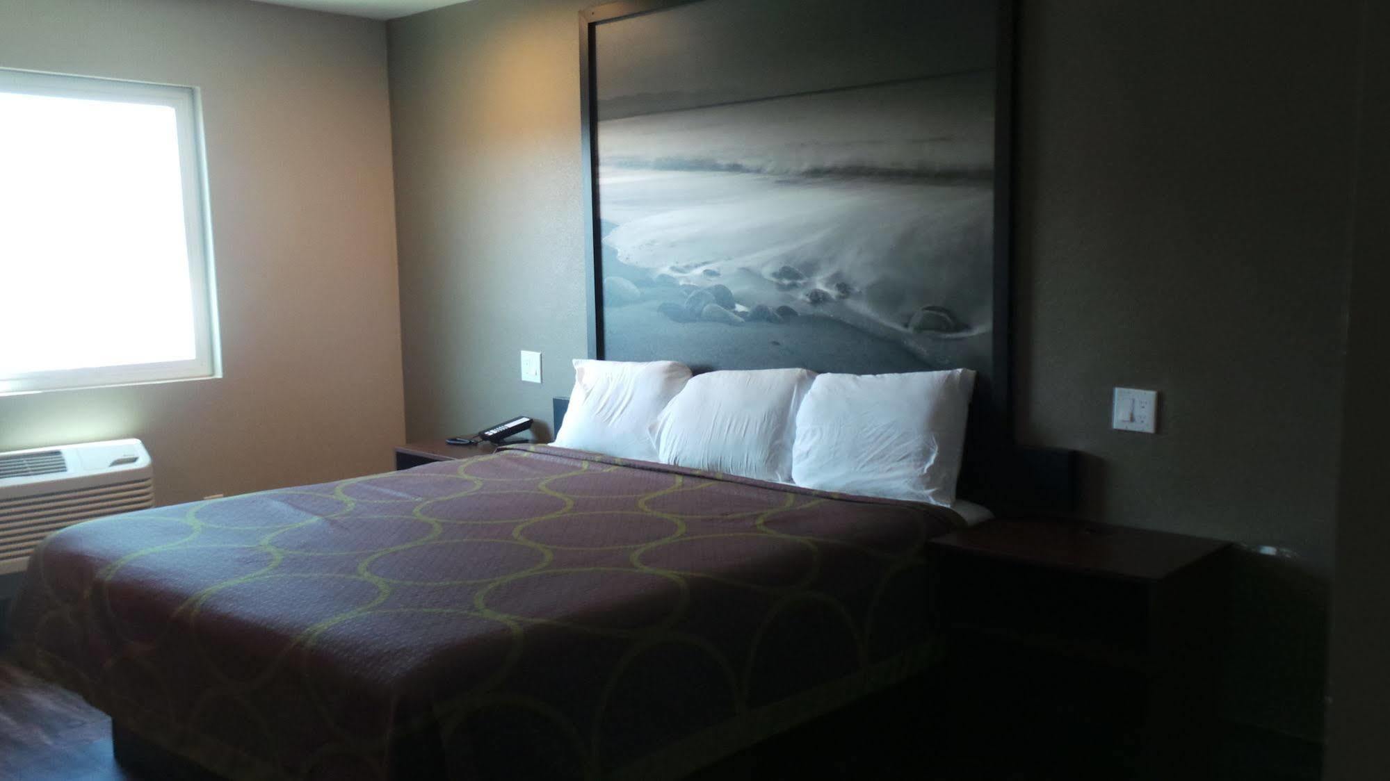 Super 8 By Wyndham San Diego/Imperial Beach Екстер'єр фото